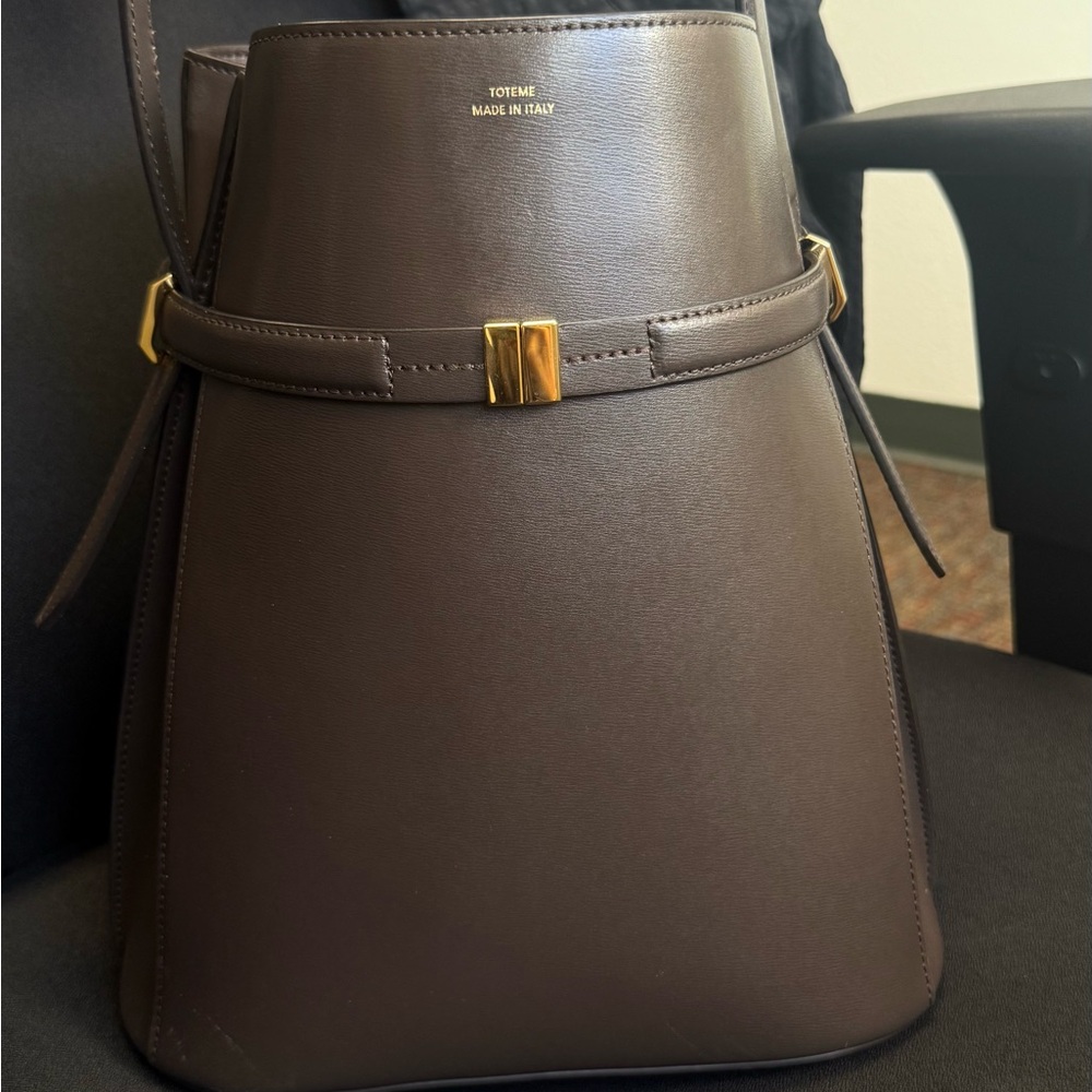 Toteme Leather Belted Bucket Bag - Picture 2 of 12